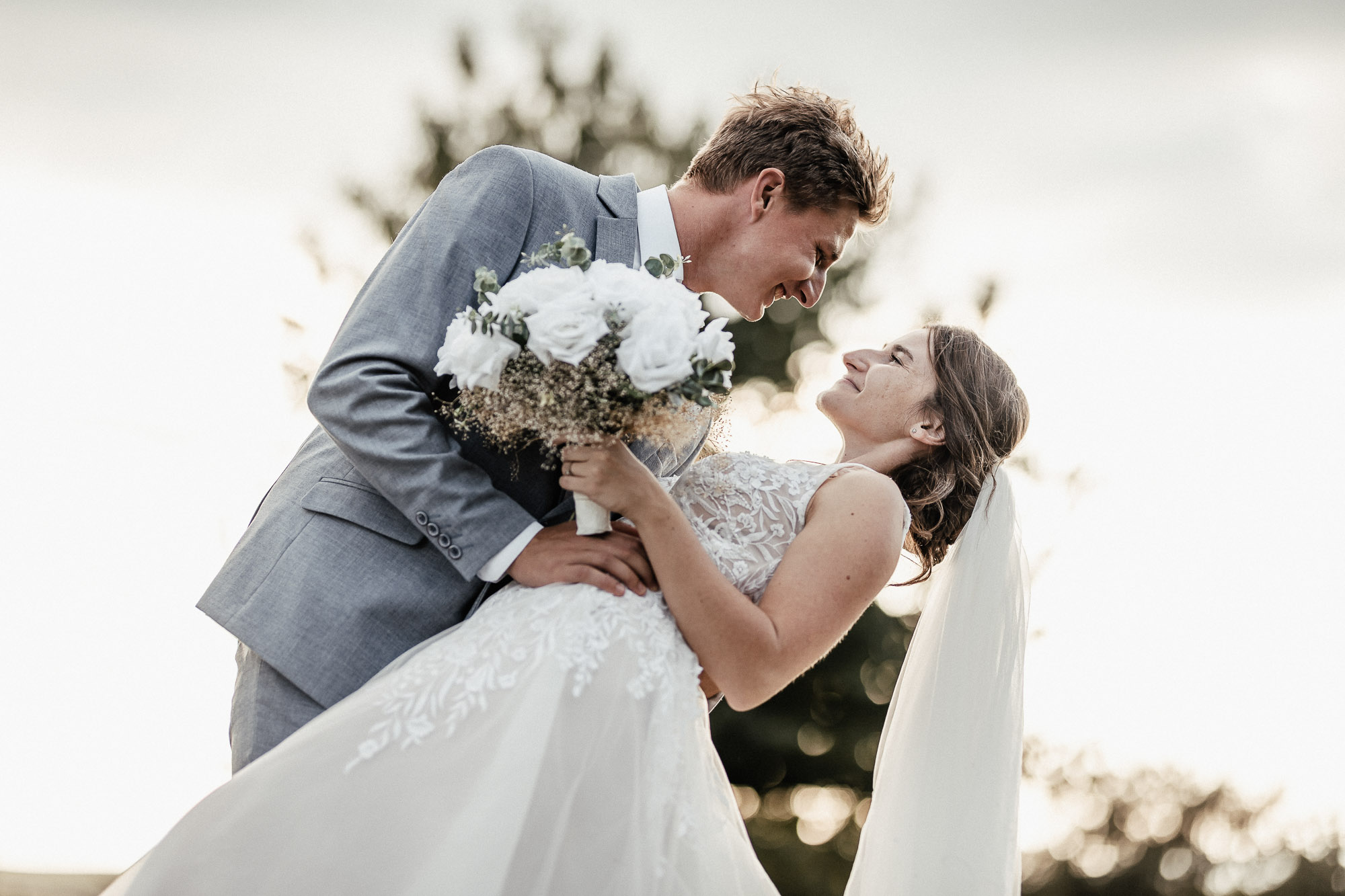 profesionálny fotograf na svadbu v Trenčíne a Trenčianskej Turnej