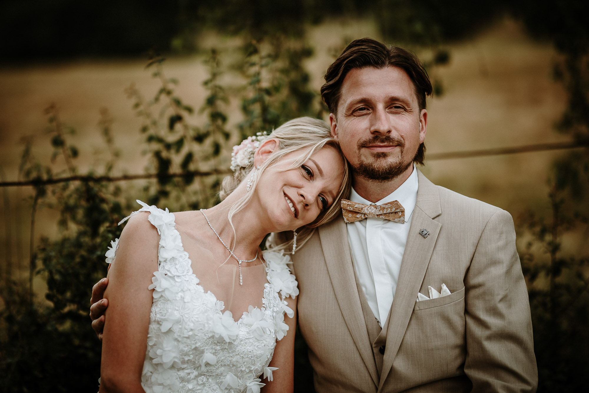 prirodzené svadobné fotografie Čerín a okolie